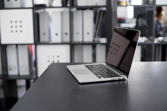 Ace Your Technical Interviews with Smart Interviewer: The AI Voice-Powered Prep Tool